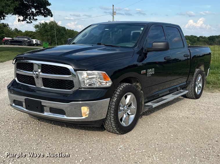 2019 RAM 1500 Crew Cab pickup truck - EN0318