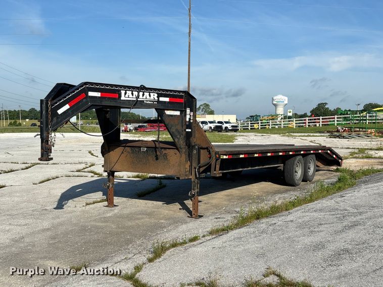 2015 Lamar Trailers Inc. equipment trailer - EO4326