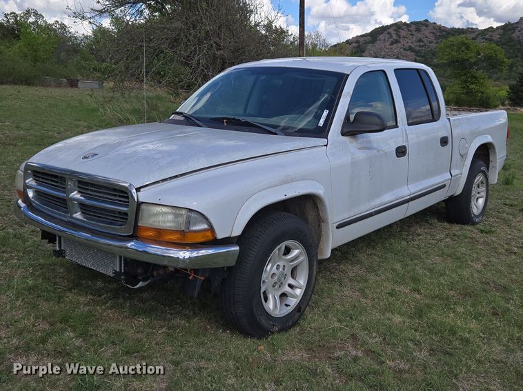 2004 Dodge Dakota Crew Cab pickup truck - ET5157