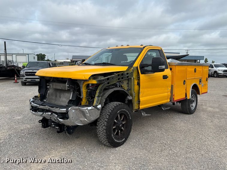 2022 Ford F350 Super Duty utility bed pickup truck - ET6284