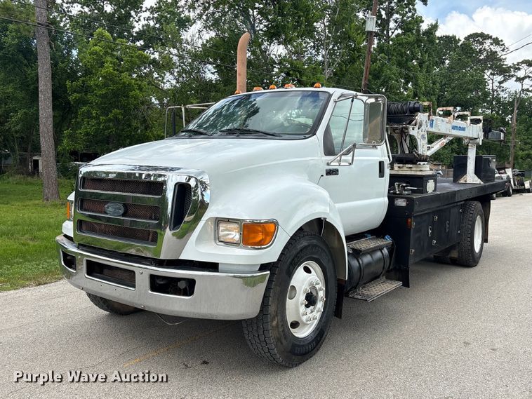 2011 Ford F750 utility / service truck - EU0634