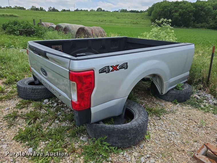 Ford pickup bed - EV2189