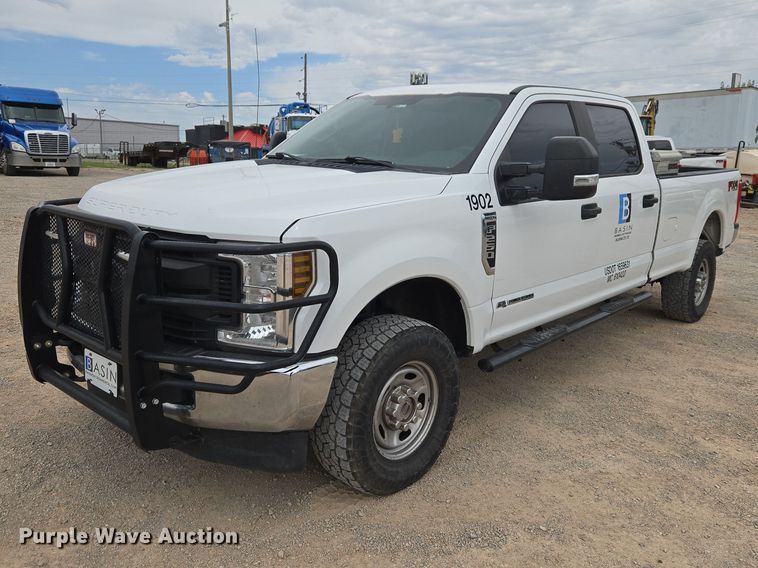2019 Ford F250 Super Duty XL Crew Cab pickup truck - EW0166