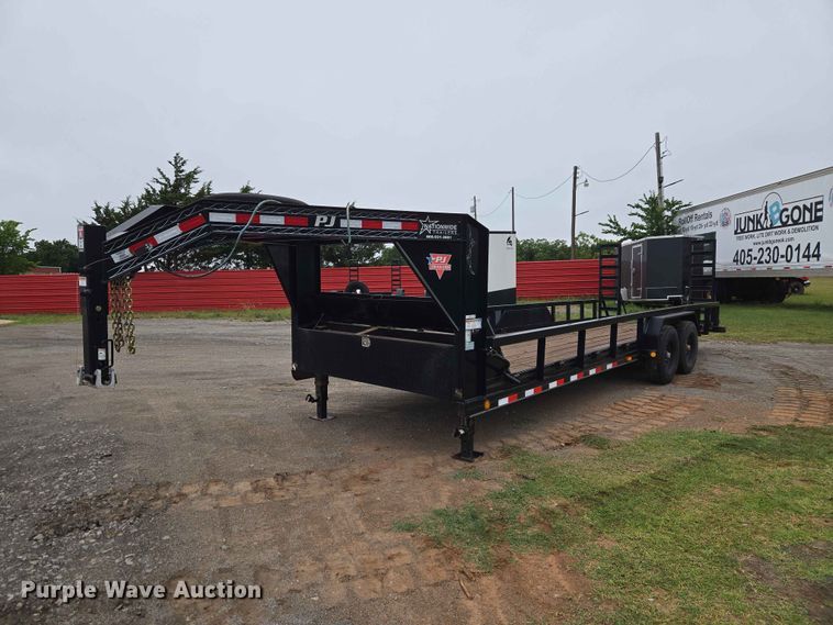 2020 PJ Trailers equipment trailer - EW0177