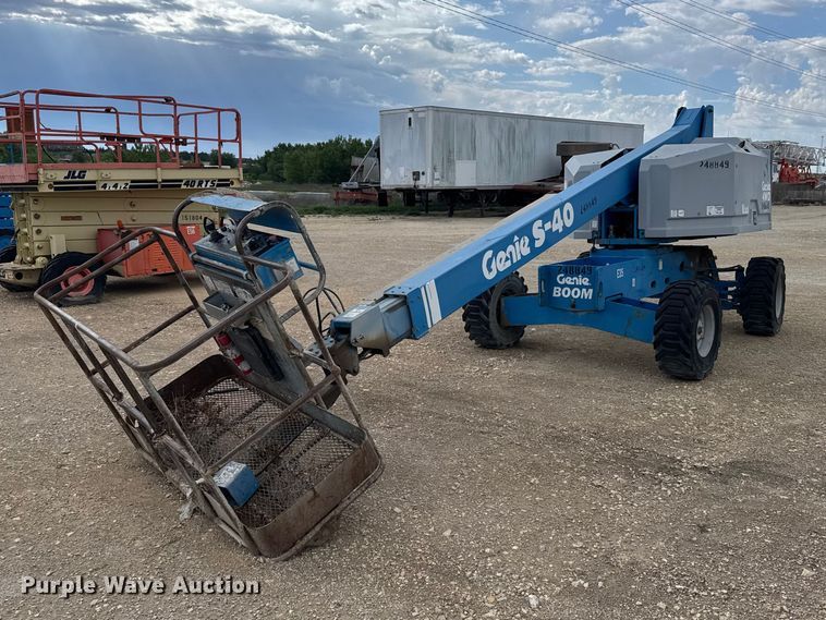 Genie S-40 boom lift - EW4764