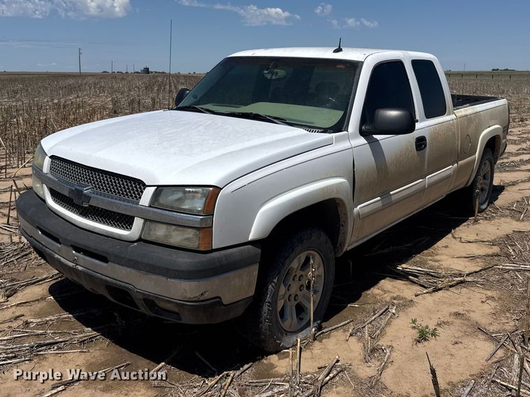 2003 Chevrolet Silverado Ext. Cab pickup truck - EW4781