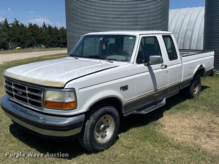 1995 Ford F150 Ext. Cab pickup truck - EW4782
