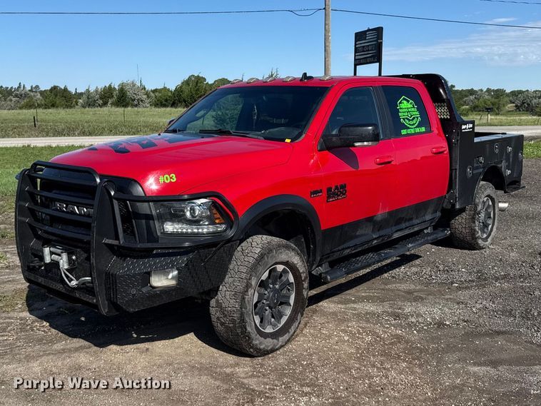 2018 RAM 2500 Crew Cab flatbed pickup truck - EW4802