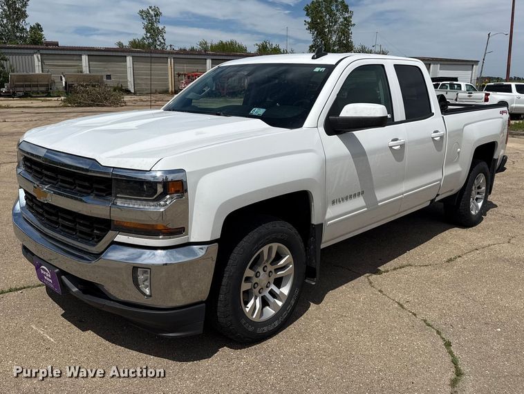 2019 Chevrolet Silverado 1500 Ext. Cab pickup truck - EX4493