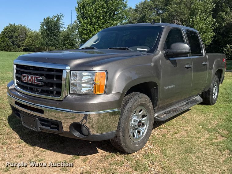 2012 GMC Sierra 1500 Crew Cab pickup truck - FB6736