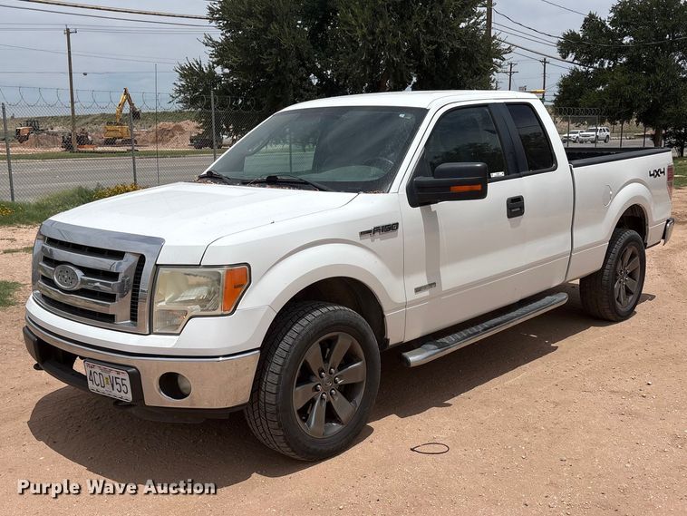 2011 Ford F150 Ext. Cab pickup truck - FC2402