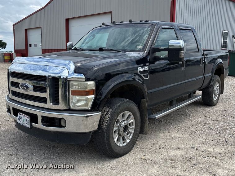 2008 Ford F250 Super Duty Crew Cab pickup truck - FC5827