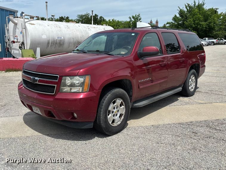2010 Chevrolet Suburban SUV - FC5838