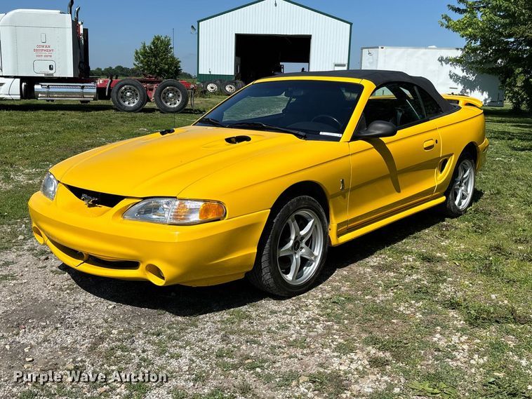 1998 Ford Mustang convertible - FC5856