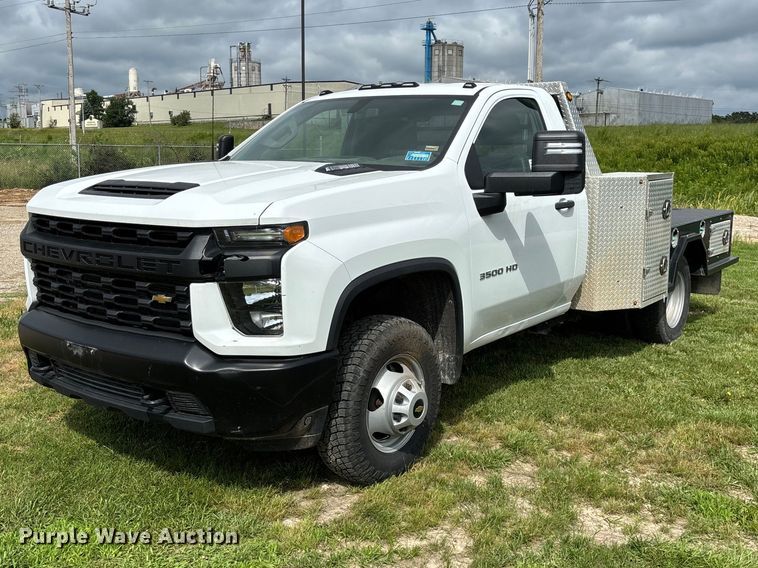 2020 Chevrolet Silverado 3500HD flatbed pickup truck - FG0454
