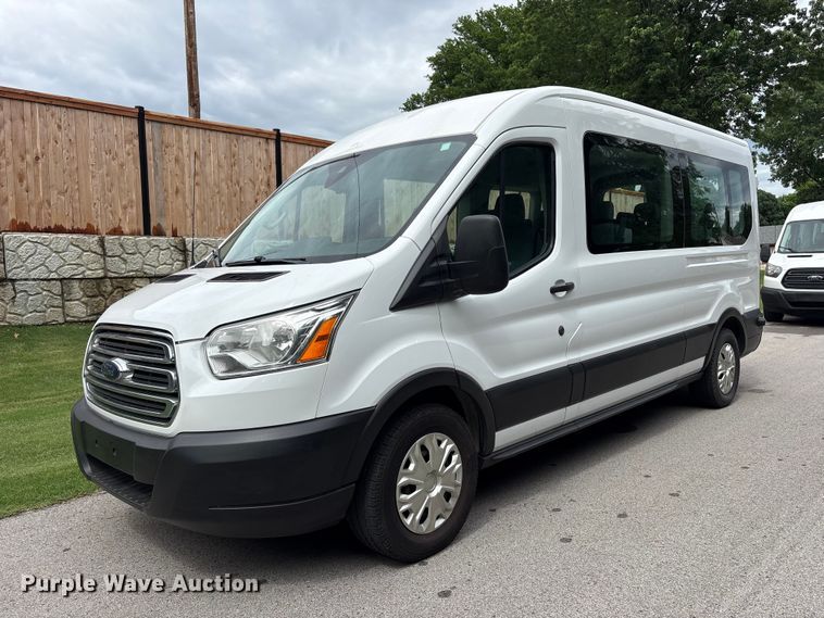 2017 Ford Transit van - FI0190