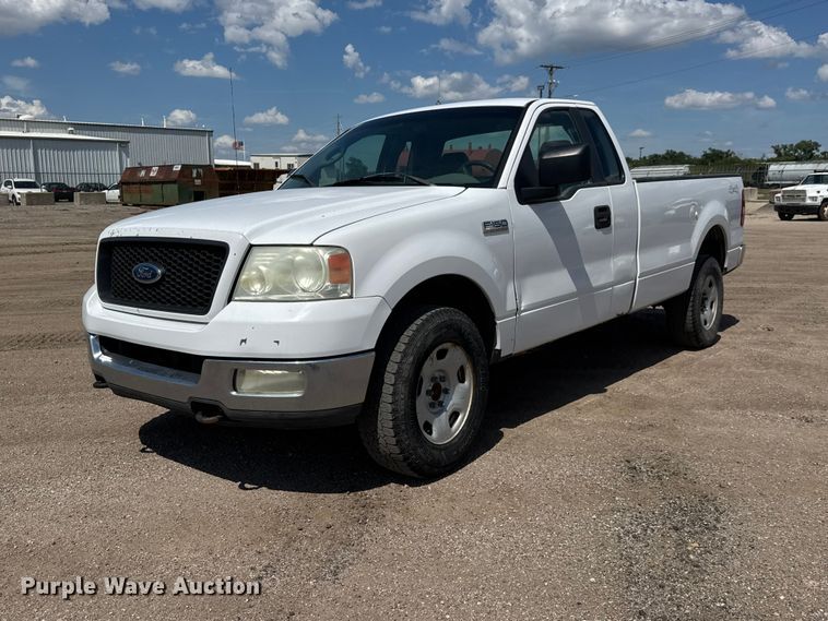 2005 Ford F150 pickup truck - NA9374