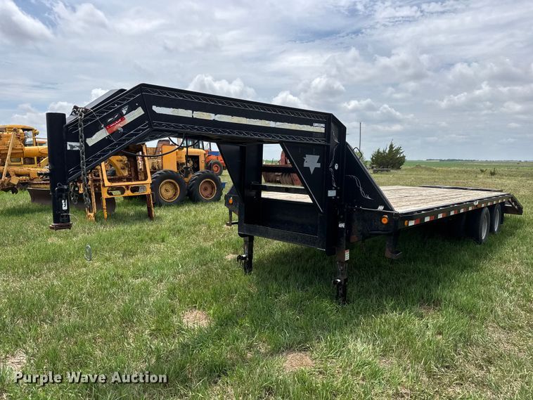 2007 PJ equipment trailer - NA9423