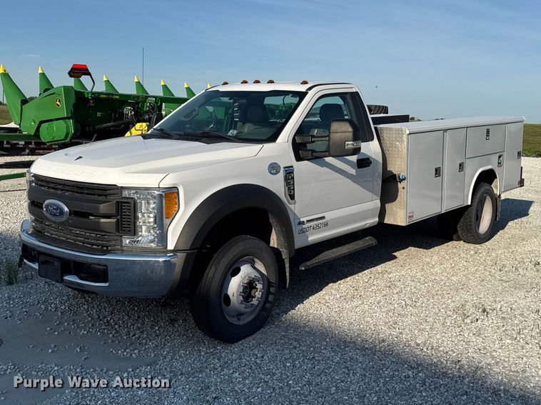 2017 Ford F550 utility / service truck - OE9599