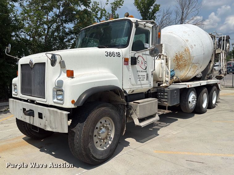 2007 International 5500i ready mix truck - DQ7829