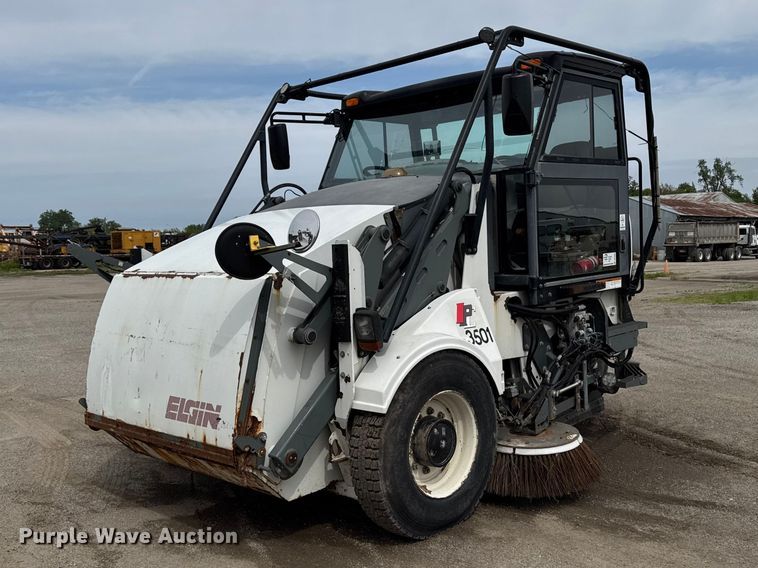 2008 Elgin Pelican street sweeper - DV2008