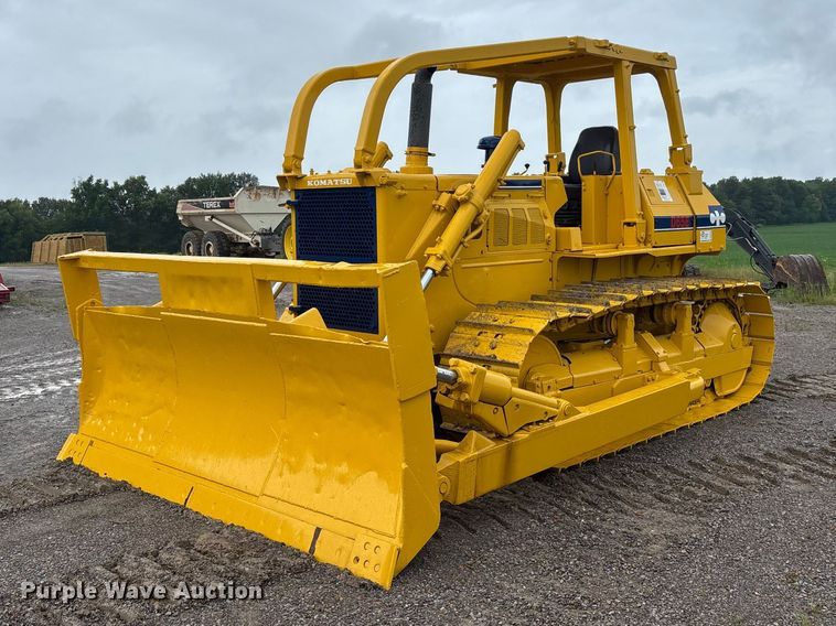1984 Komatsu D65E-8 dozer - DV4379