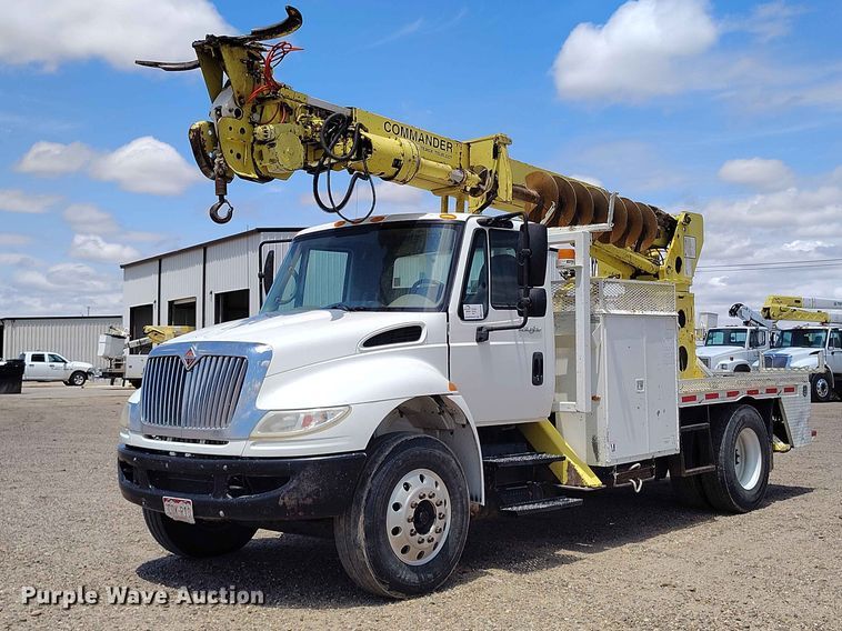 2010 International DuraStar 4400 digger derrick truck - ED0134