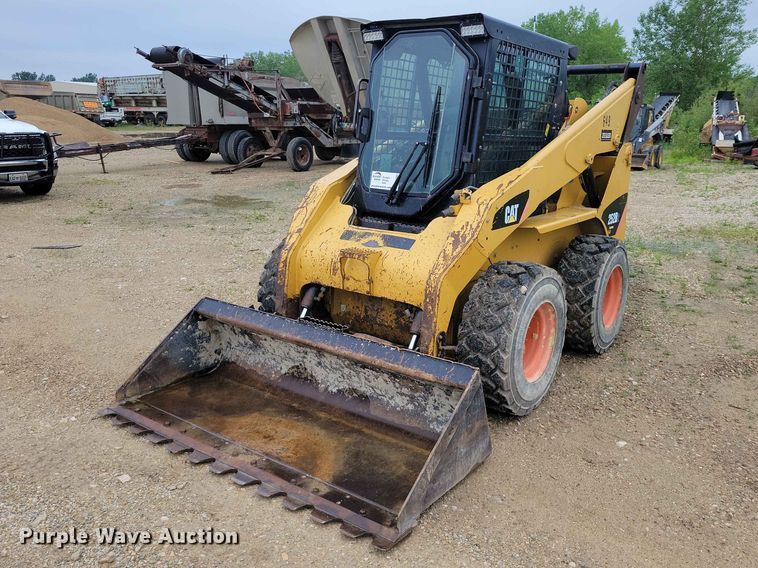 2009 Caterpillar 252B2 skid steer loader - EE1060