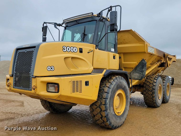 2003 John Deere 300D articulated haul truck - EE1066
