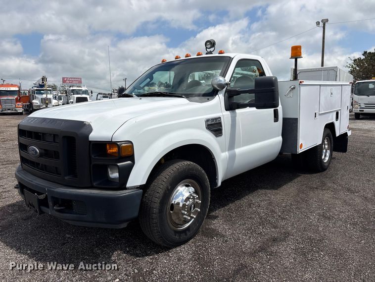 2008 Ford F350 Super Duty utility bed pickup truck - EG8988