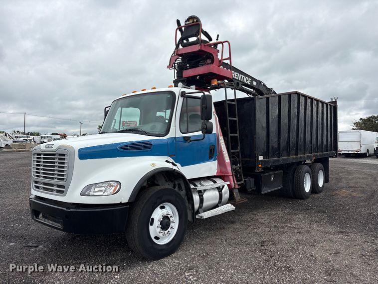 2010 Freightliner Business Class M2 grapple crane truck - EG9118