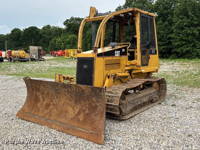 1997 Caterpillar D4C Series III dozer - EO4319