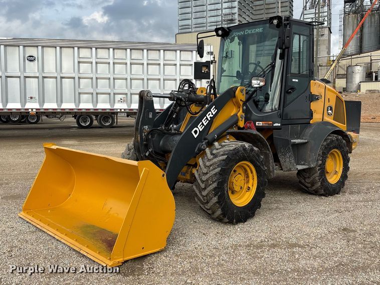 2024 John Deere 324P wheel loader - ER3025