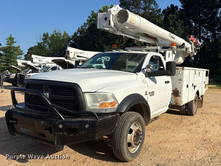 2012 Dodge Ram 5500 bucket truck - ET2157