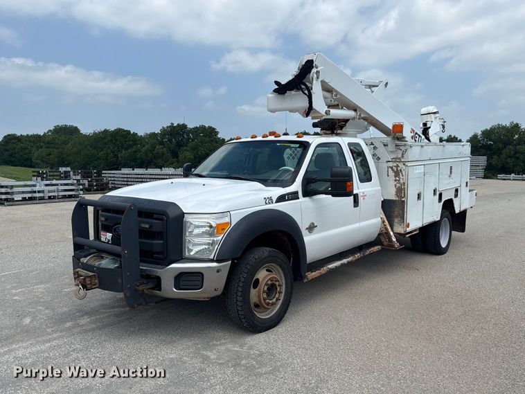 2016 Ford F550 Ext. Cab bucket truck - ET6305