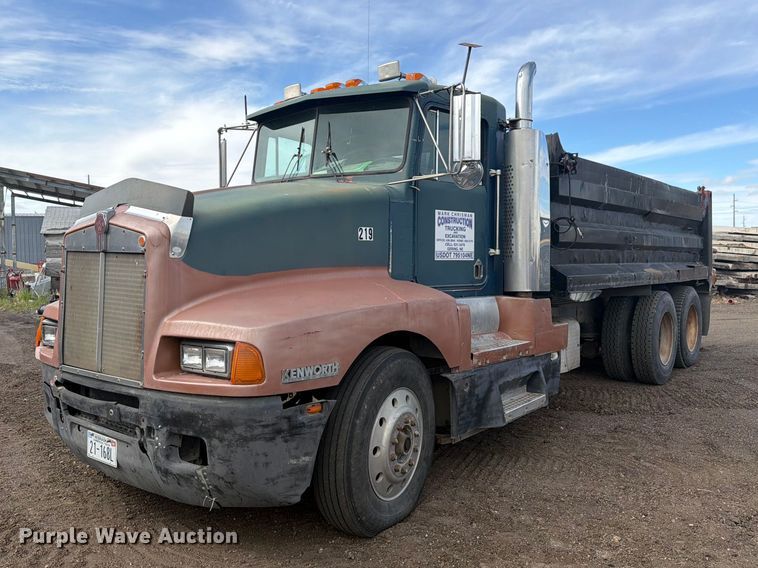 1988 Kenworth T660 dump truck - EW2077