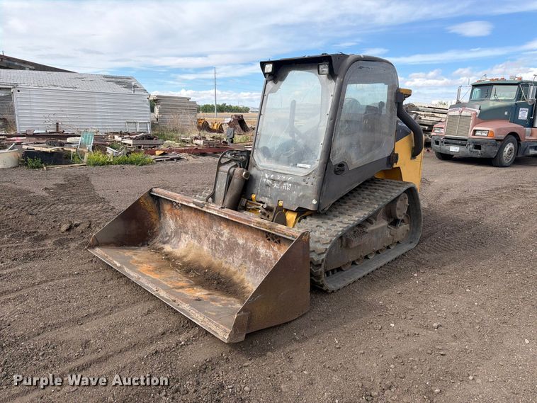 2012 Volvo MTC135C tracked skid steer loader - EW2080
