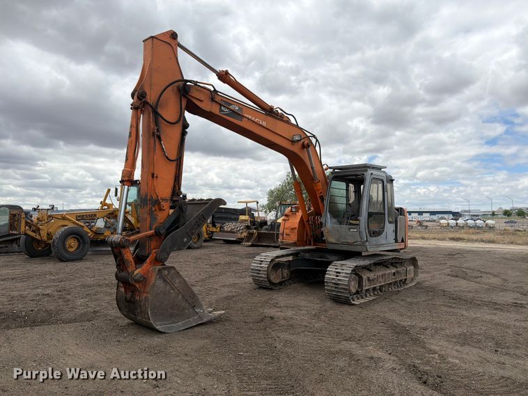 1992 Hitachi EX150LC excavator - EW2101