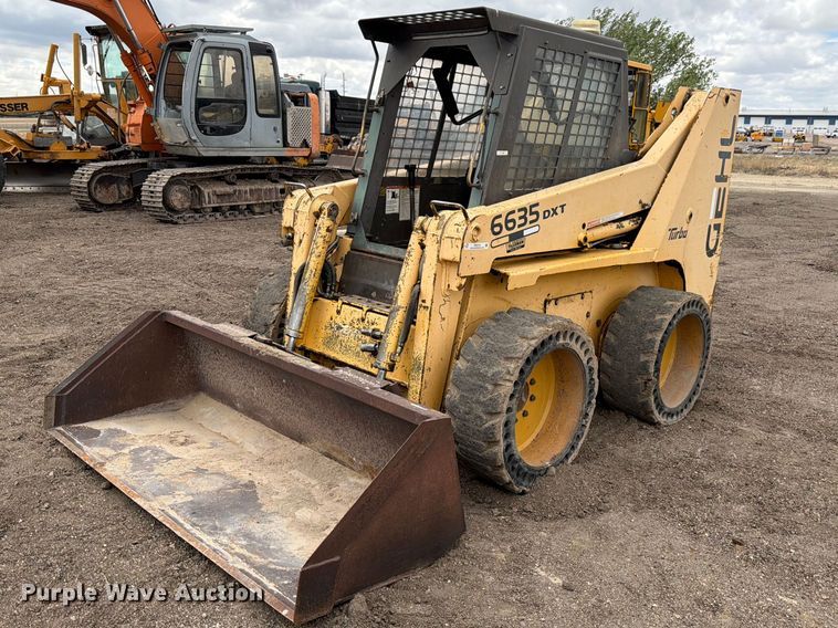 1997 GEHL SL6635 skid steer loader - EW2104