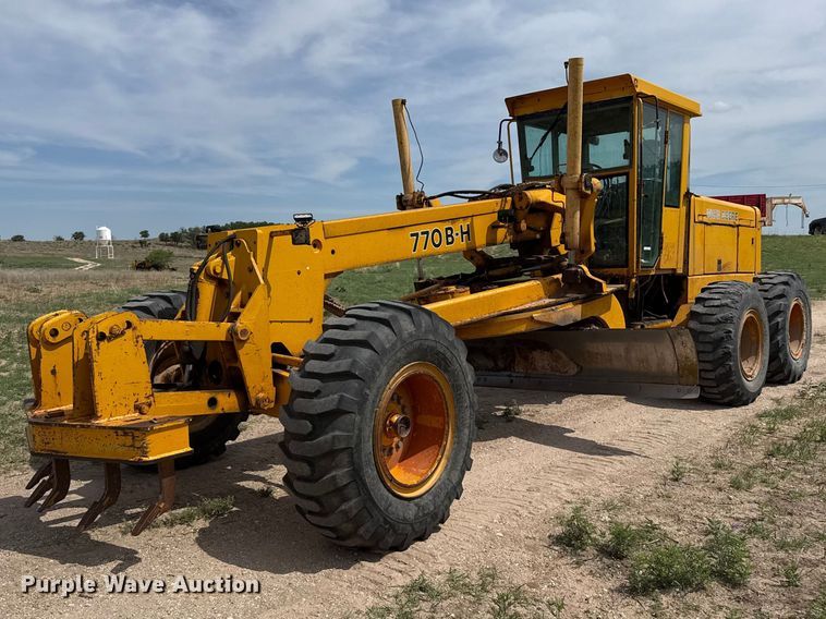 1991 John Deere 770B-H motor grader - FB6732