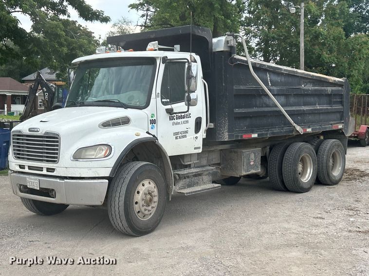 2005 Freightliner Business Class M2 dump truck - FC2689