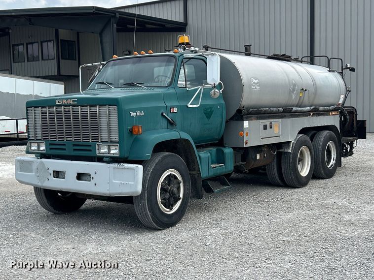 1986 GMC C7000 oil distributor truck - FC2700