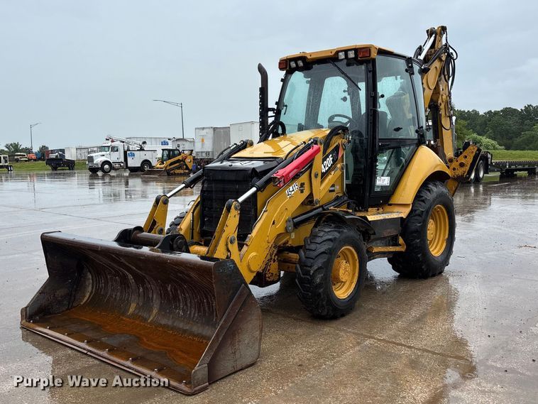 2013 Caterpillar 420F IT backhoe - FG0403