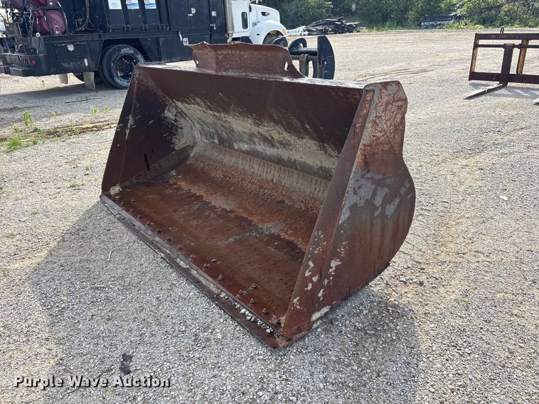 Wheel loader bucket - FI0199