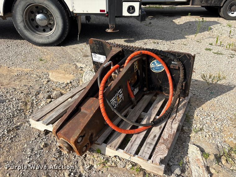 Caterpillar H63 skid steer breaker - FI0203