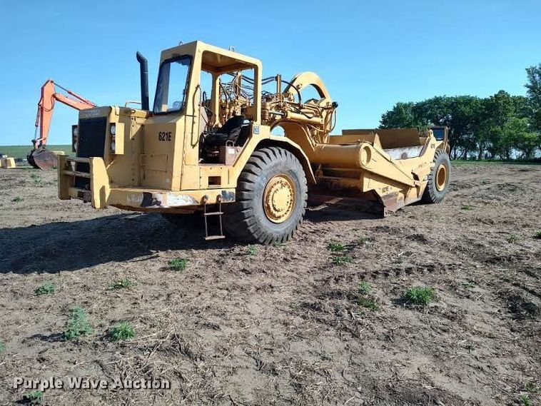 1987 Caterpillar 621E scraper - FK0183