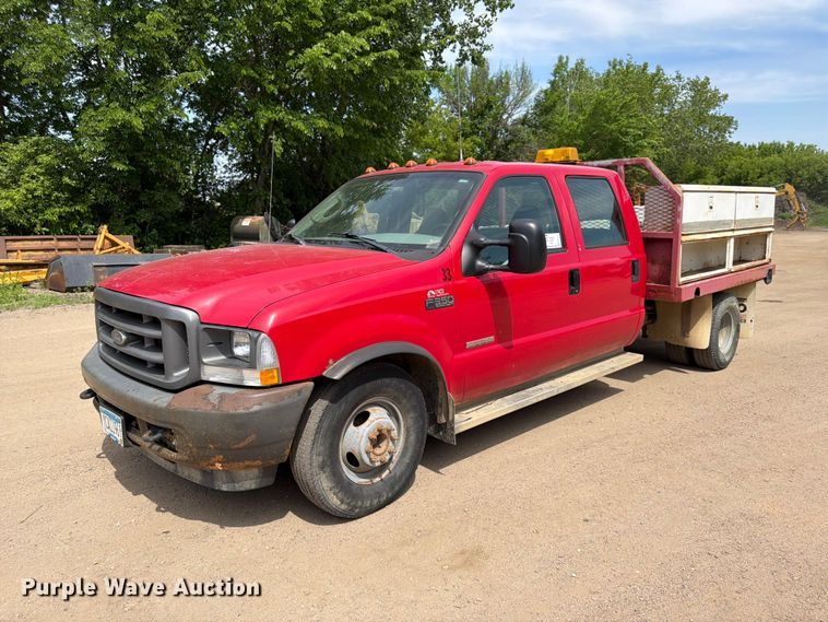 2004 Ford F350 Super Duty Crew Cab flatbed pickup truck - FK0211