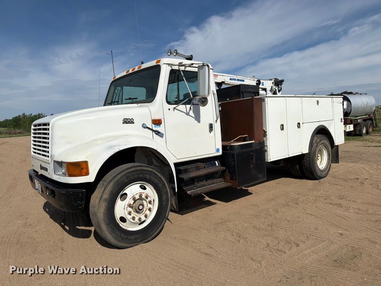 1998 International 4700 utility / service truck - FK0229