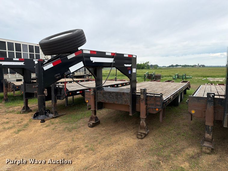 2015 Towmaster T-20 equipment trailer - FK4025