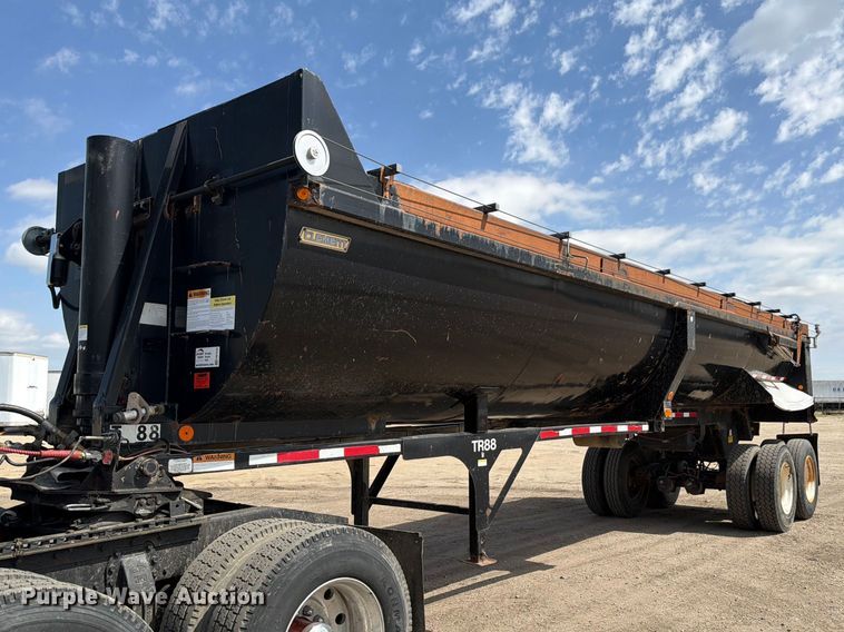 1999 Clement RKHL3226 end dump trailer - FM7533